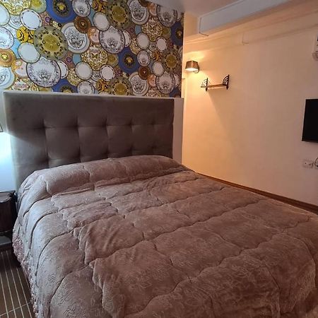 Apartmán Hybris Campo De' Fiori Řím Exteriér fotografie
