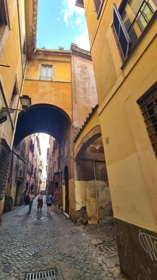 Apartmán Hybris Campo De' Fiori Řím Exteriér fotografie