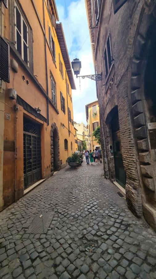 Apartmán Hybris Campo De' Fiori Řím Exteriér fotografie